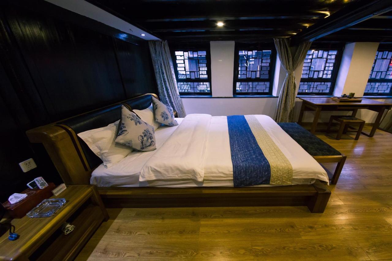 一方砚-旅拍体验民宿 Fenghuang Luaran gambar